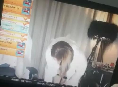 主播脱内衣在线观看,主播脱衣事件全程回顾