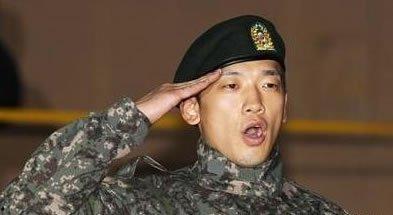 韩国明星兵役问题,星光背后的服役难题